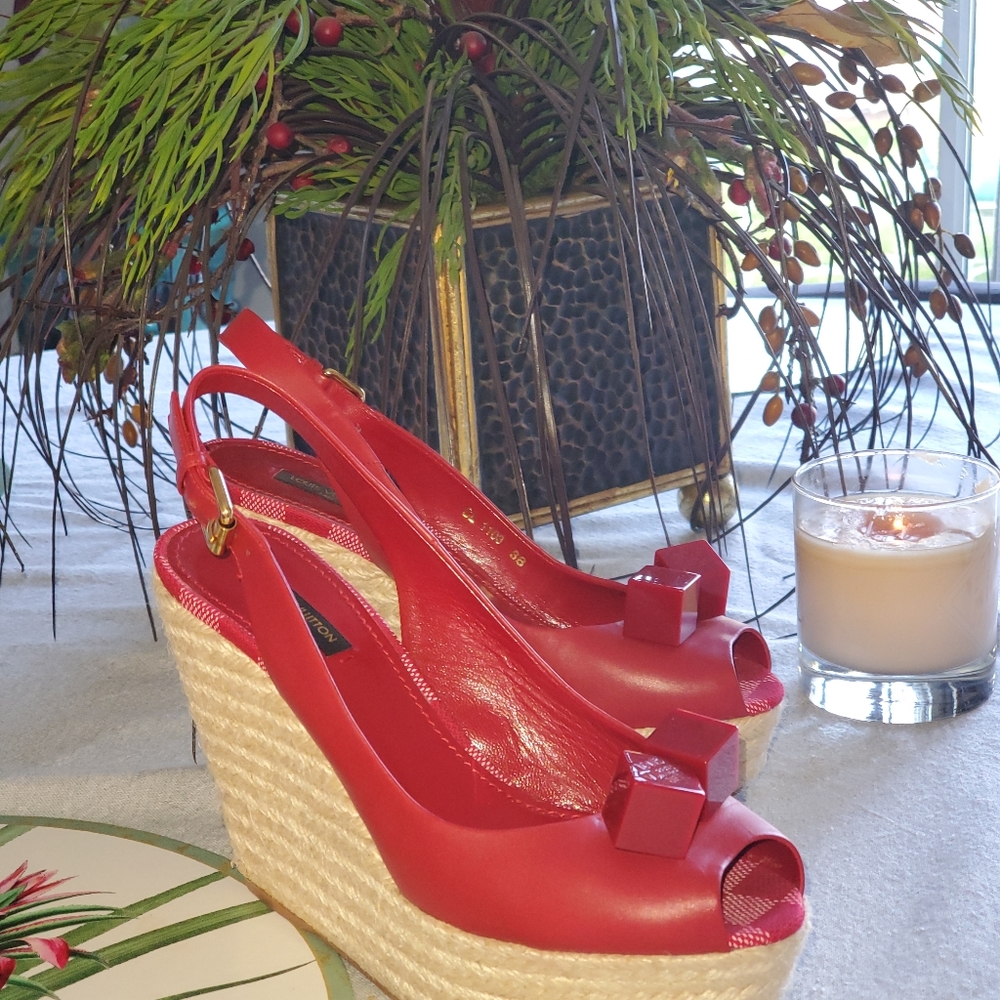 LOUIS VUITTON RED SLINGBACK WEDGES SIZE 38